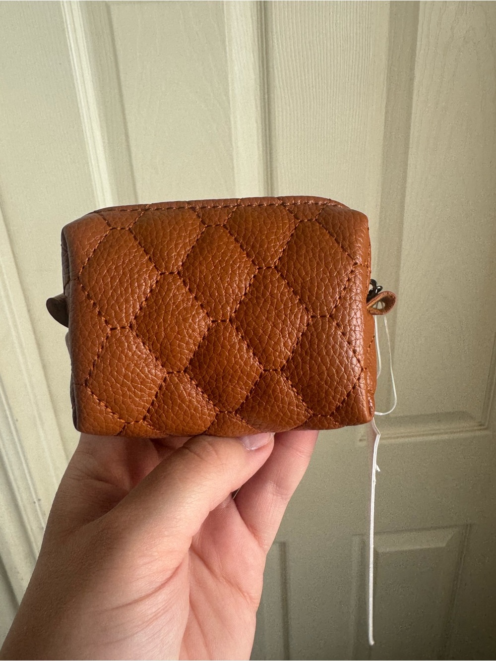 Lug Mini Pouch - Picture 2 of 4